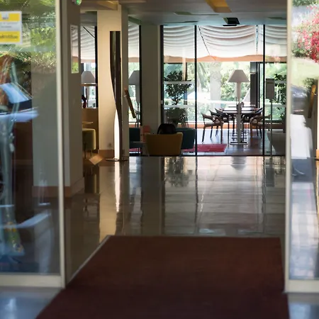Otel Luxotel 4*