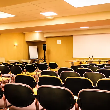 Готель Luxotel 4*