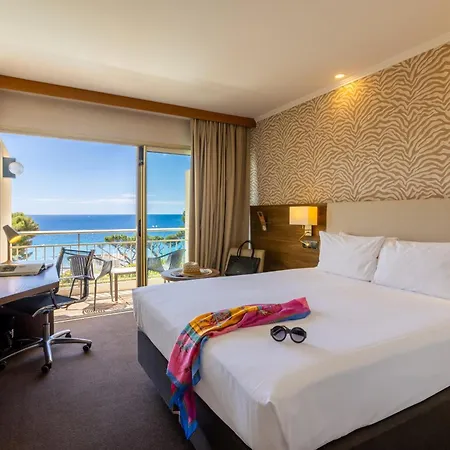 Luxotel Готель 4*